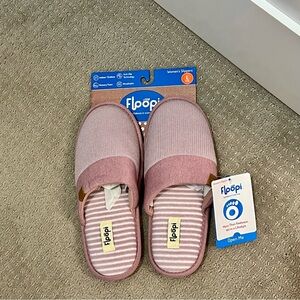 Fliopi Slippers in blush Pink and White-NWT